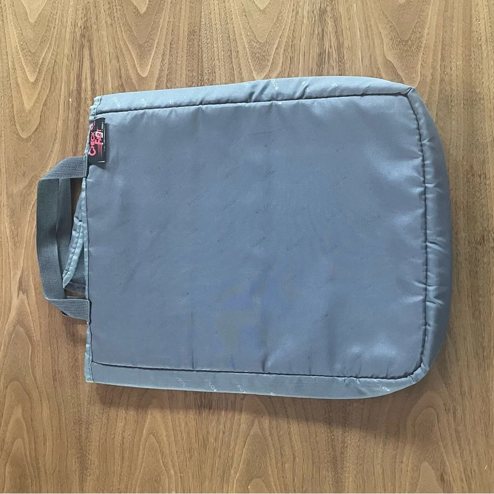 Laptop sleeve